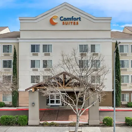 Comfort Suites